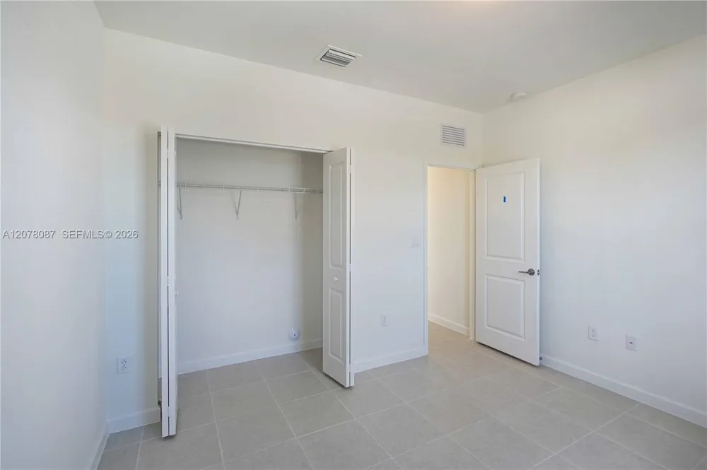 18672 136TH CT Kendall, FL 33177