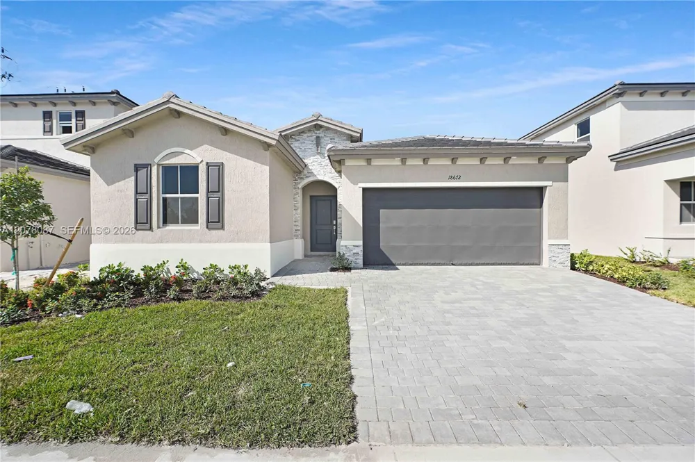18672 136TH CT Kendall, FL 33177