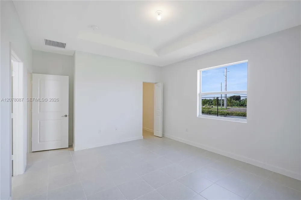 18672 136TH CT Kendall, FL 33177