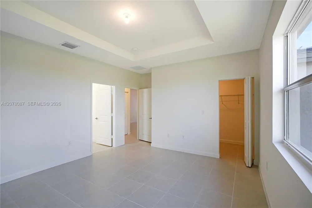18672 136TH CT Kendall, FL 33177