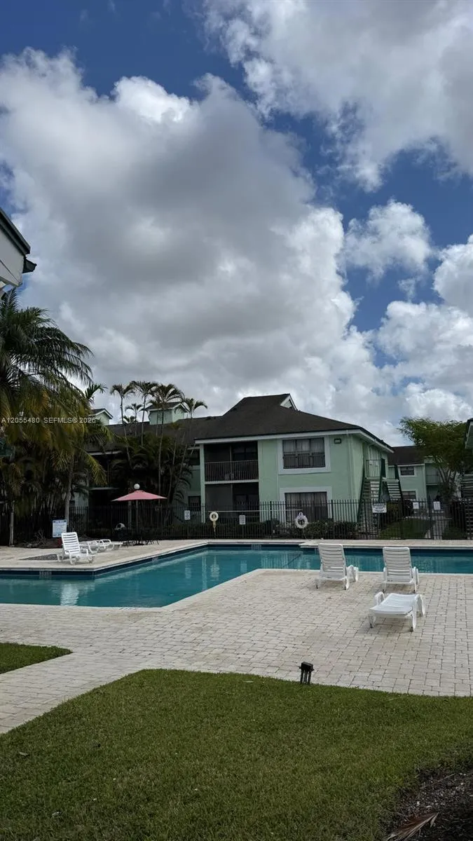 4098 Pine Island Rd #100 Sunrise, FL 33351