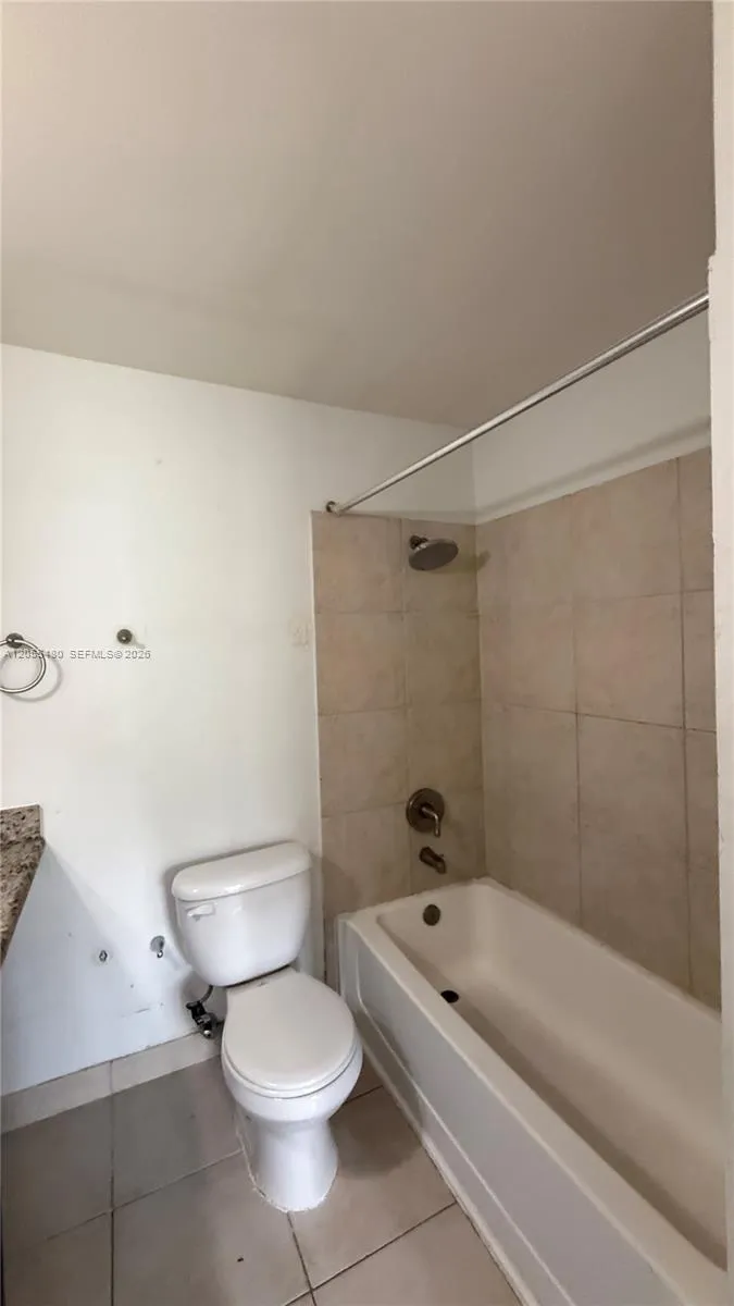 4098 Pine Island Rd #100 Sunrise, FL 33351