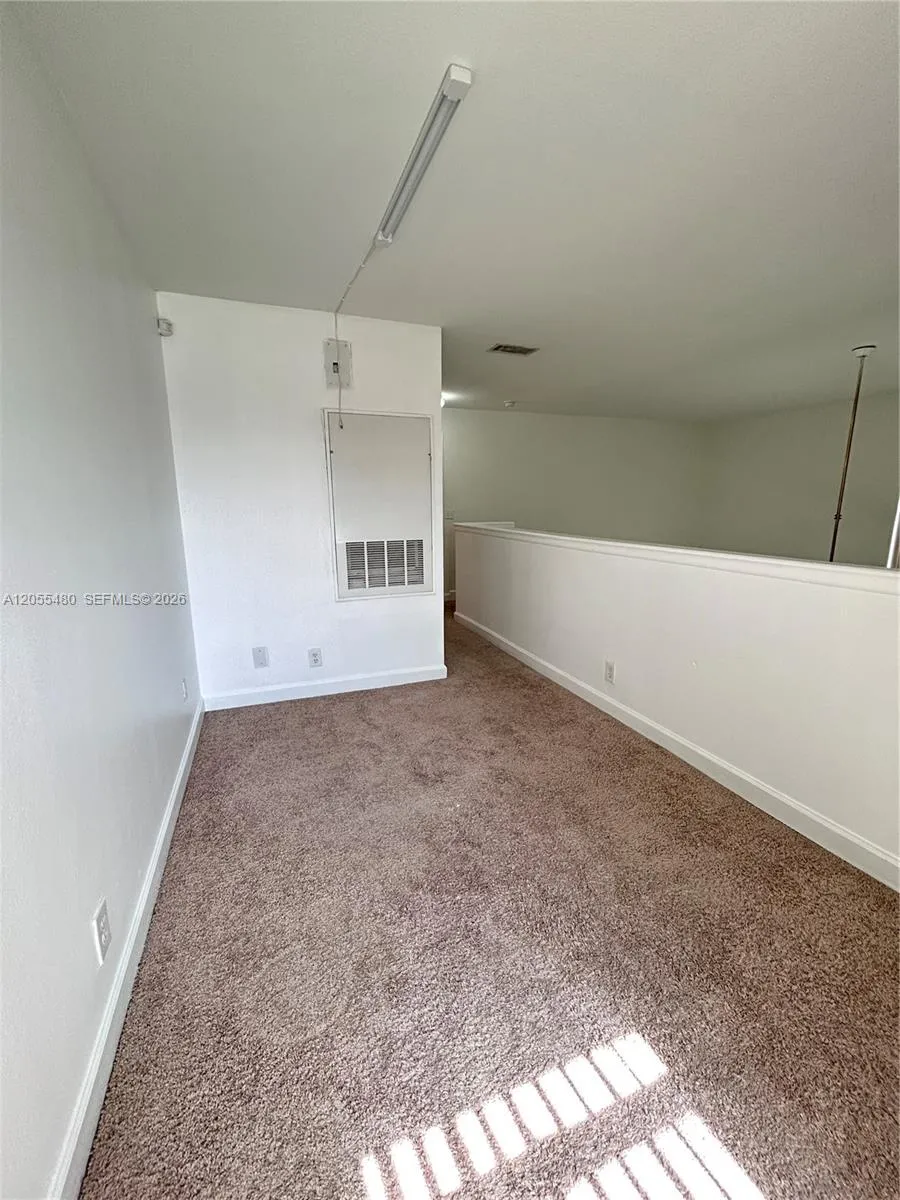 4098 Pine Island Rd #100 Sunrise, FL 33351