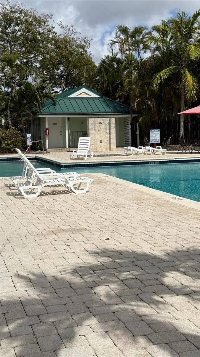 4098 Pine Island Rd #100 Sunrise, FL 33351