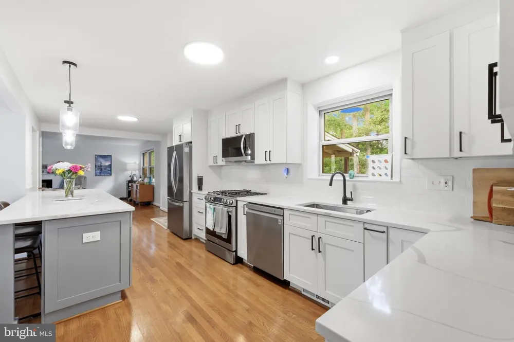6605 GREY FOX DRIVE Springfield, VA 22152