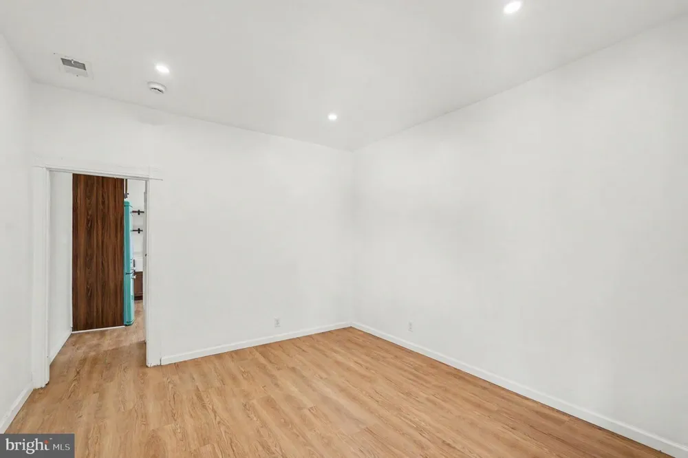 3033 BARCLAY STREET Baltimore, MD 21218