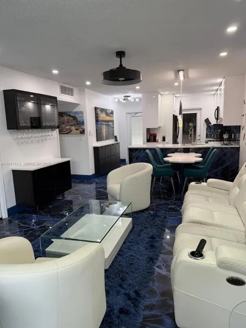 5121 W Oakland Park Blvd #212