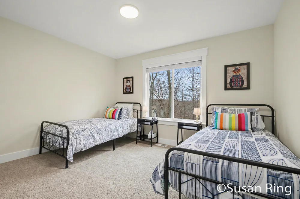 7290 Crossridge Drive SE Grand Rapids, MI 49512
