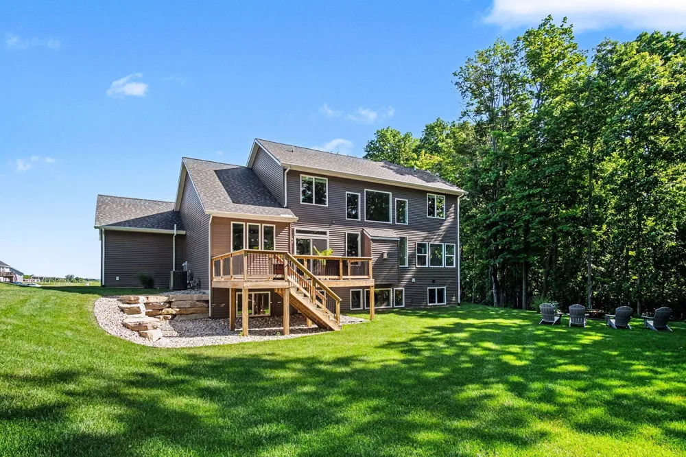 7290 Crossridge Drive SE Grand Rapids, MI 49512