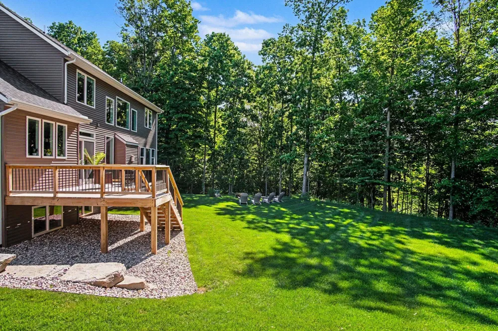 7290 Crossridge Drive SE Grand Rapids, MI 49512