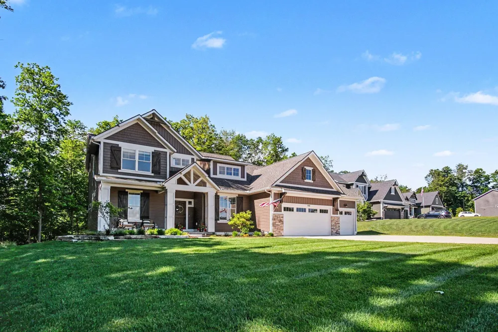 7290 Crossridge Drive SE Grand Rapids, MI 49512