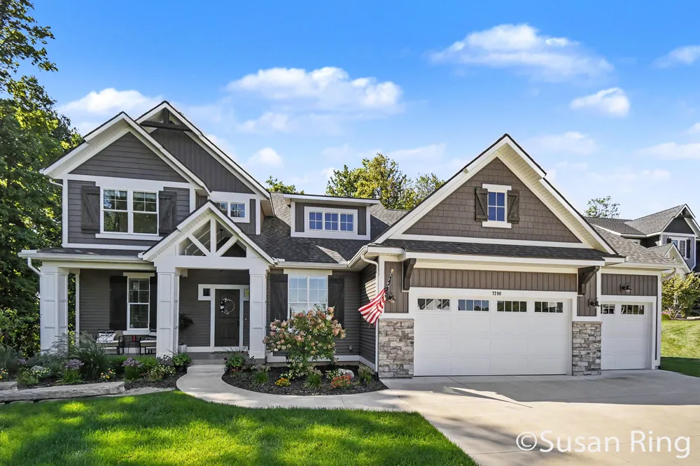 7290 Crossridge Drive SE Grand Rapids, MI 49512