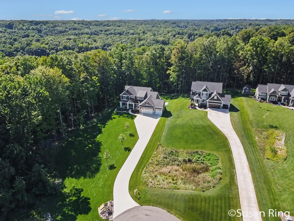 7290 Crossridge Drive SE Grand Rapids, MI 49512