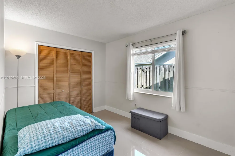 11740 NW 39th Pl Sunrise, FL 33323