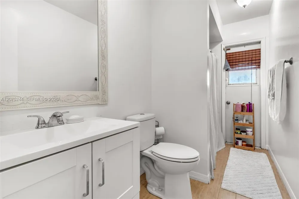 11740 NW 39th Pl Sunrise, FL 33323