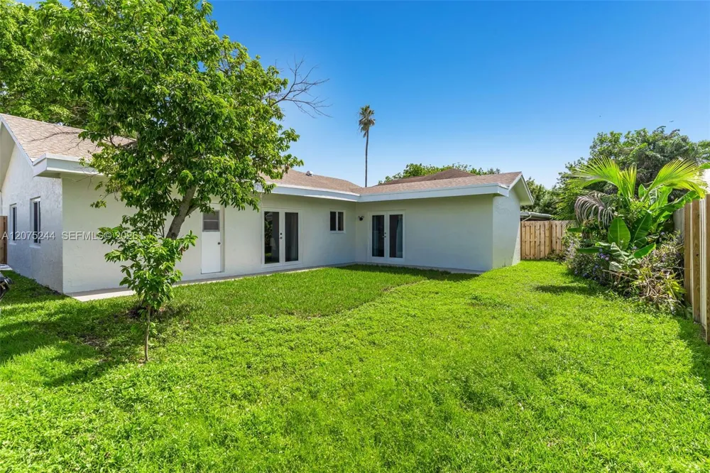 11740 NW 39th Pl Sunrise, FL 33323