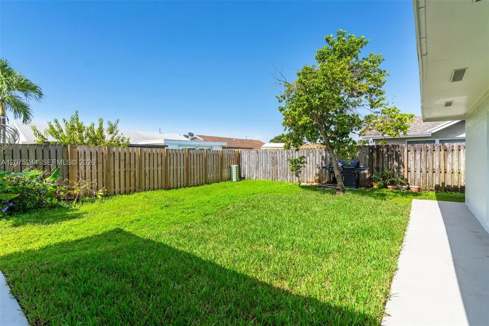 11740 NW 39th Pl Sunrise, FL 33323
