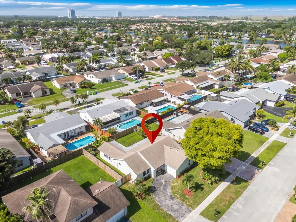11740 NW 39th Pl Sunrise, FL 33323