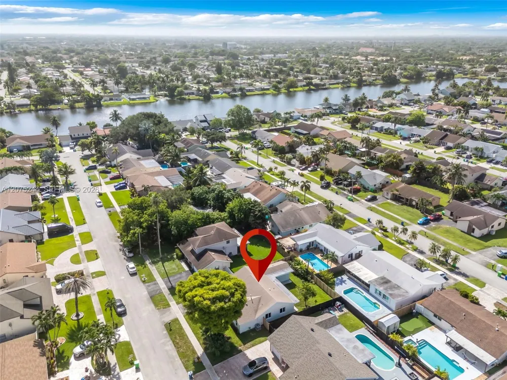 11740 NW 39th Pl Sunrise, FL 33323