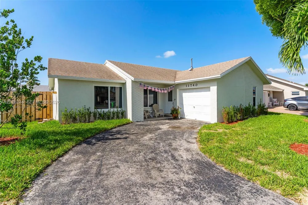 11740 NW 39th Pl Sunrise, FL 33323