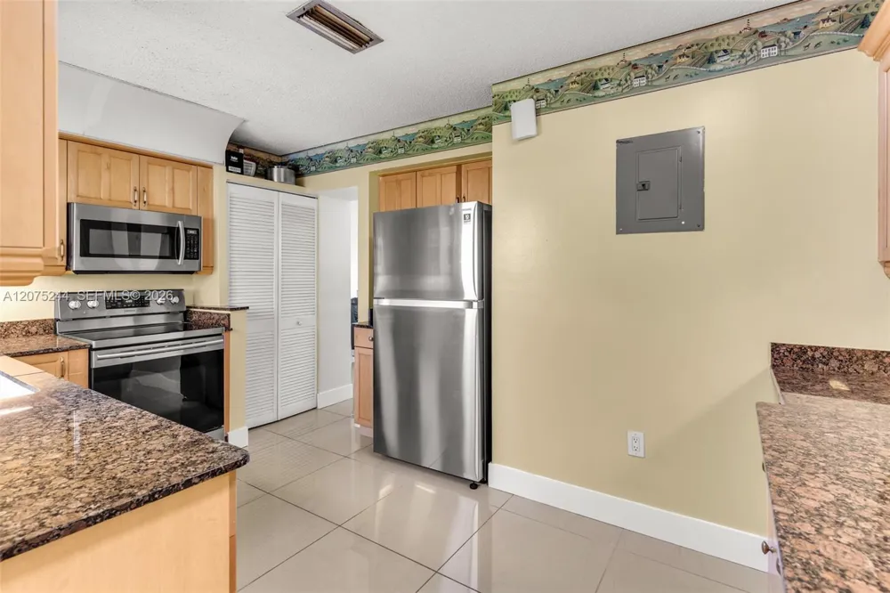 11740 NW 39th Pl Sunrise, FL 33323