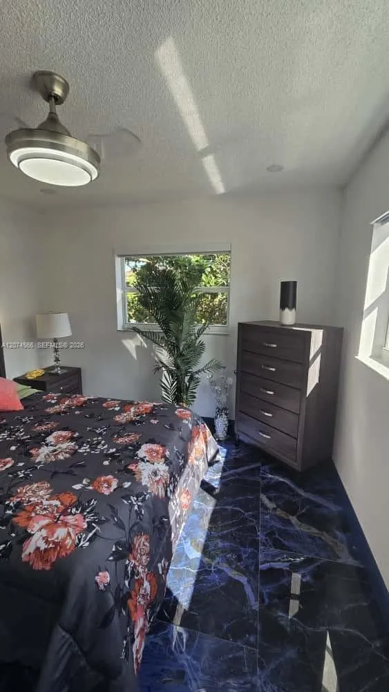 5121 W Oakland Park Blvd #212 Lauderdale Lakes, FL 33313