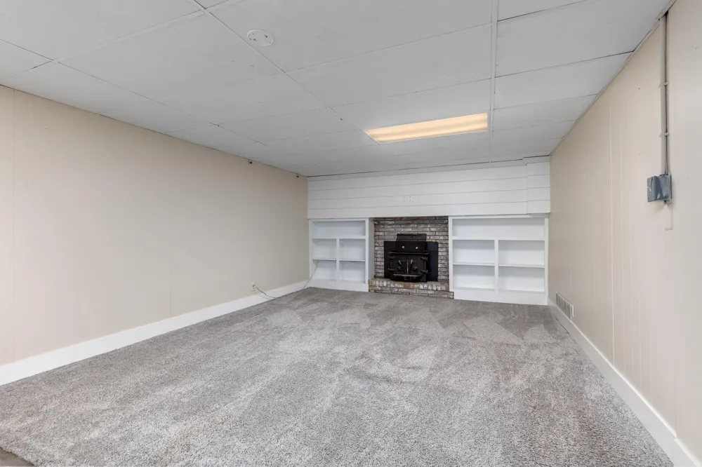 7246 Rezen Drive NE Rockford, MI 49341