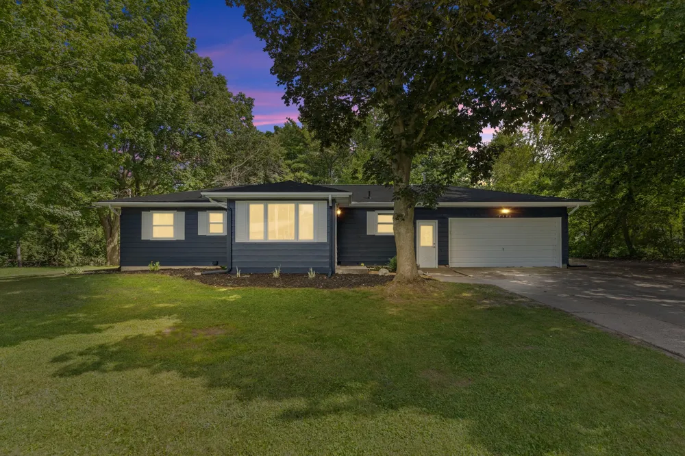 7246 Rezen Drive NE Rockford, MI 49341