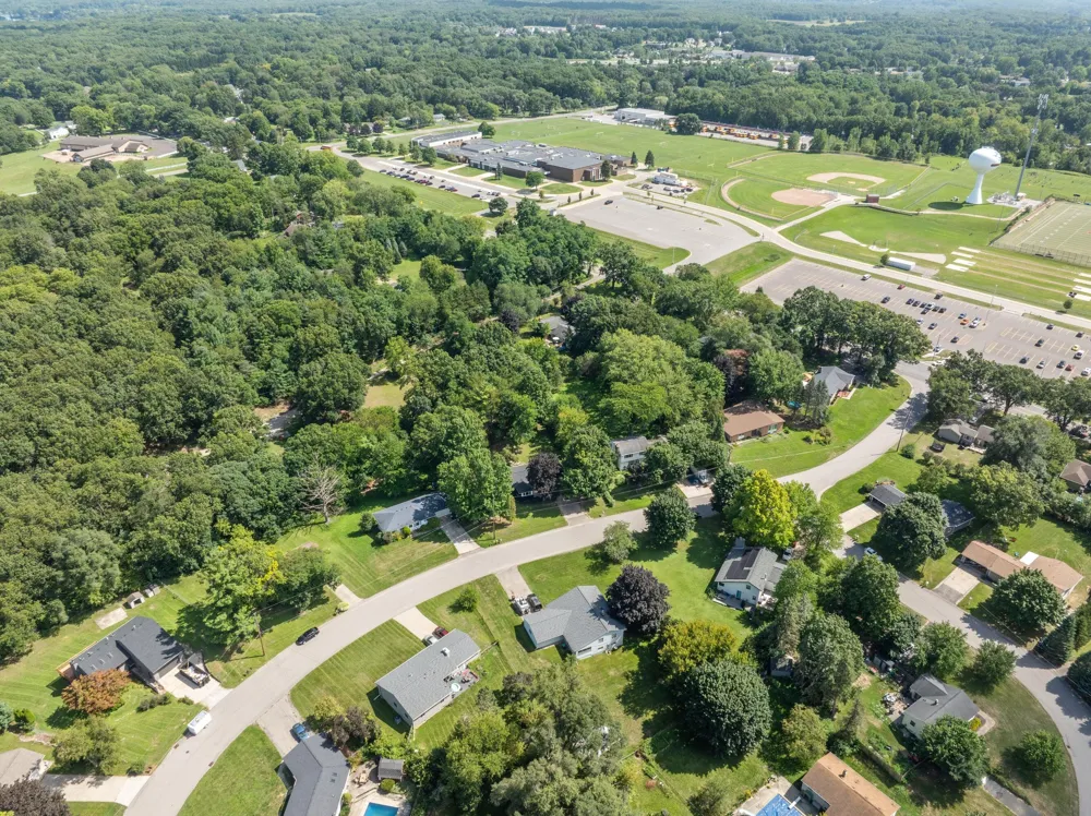 7246 Rezen Drive NE Rockford, MI 49341