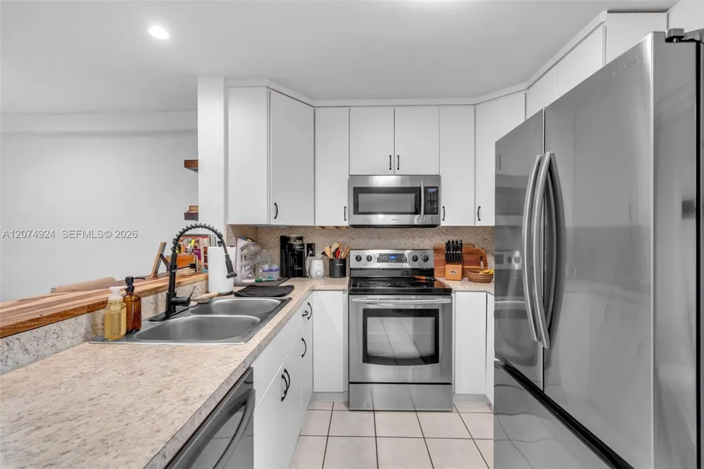 2916 Dorchester Ln Cooper City, FL 33026