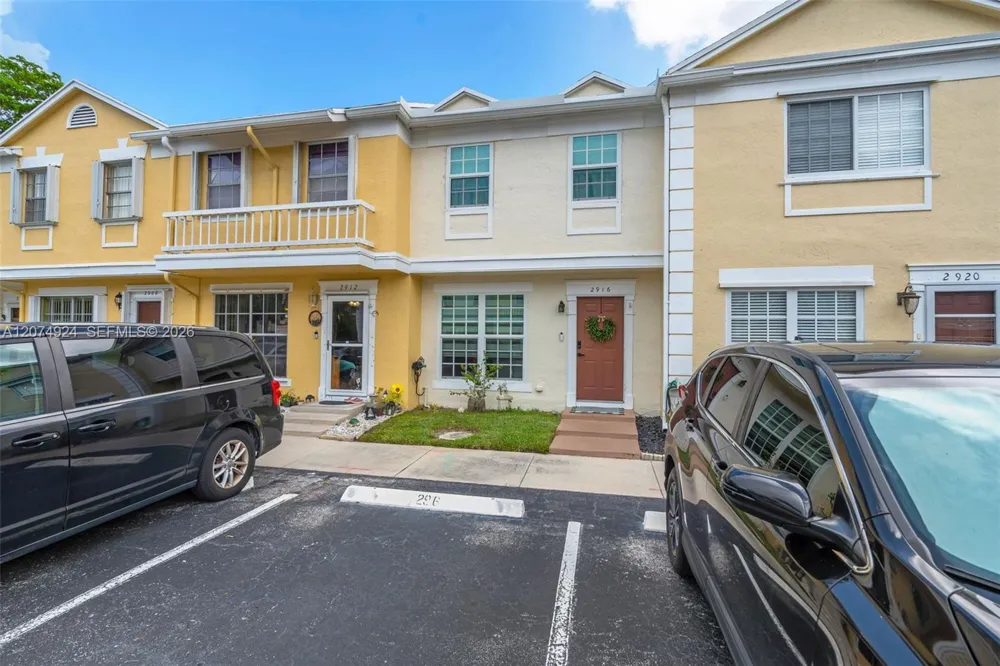 2916 Dorchester Ln Cooper City, FL 33026