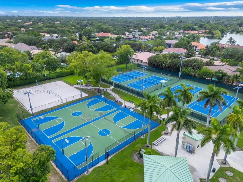2916 Dorchester Ln Cooper City, FL 33026