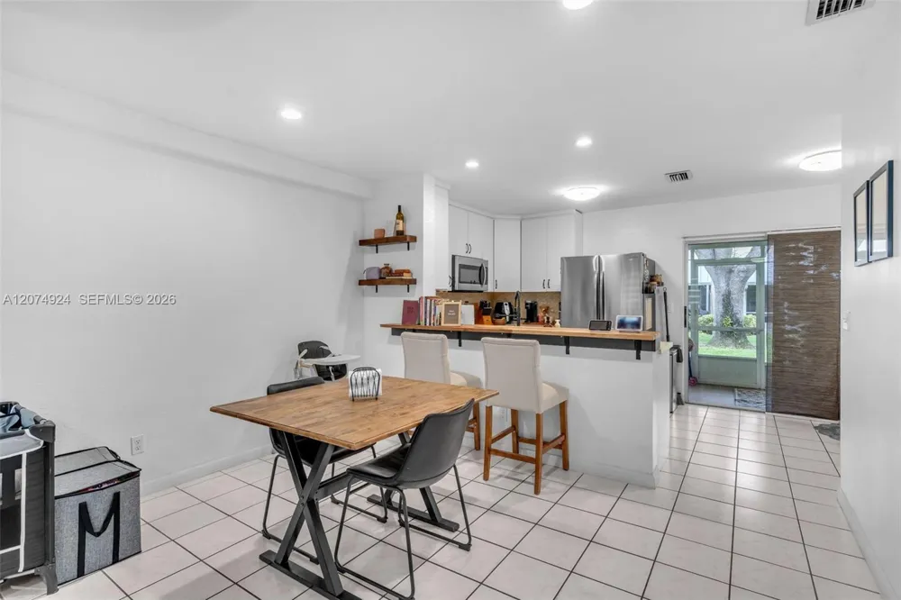 2916 Dorchester Ln Cooper City, FL 33026