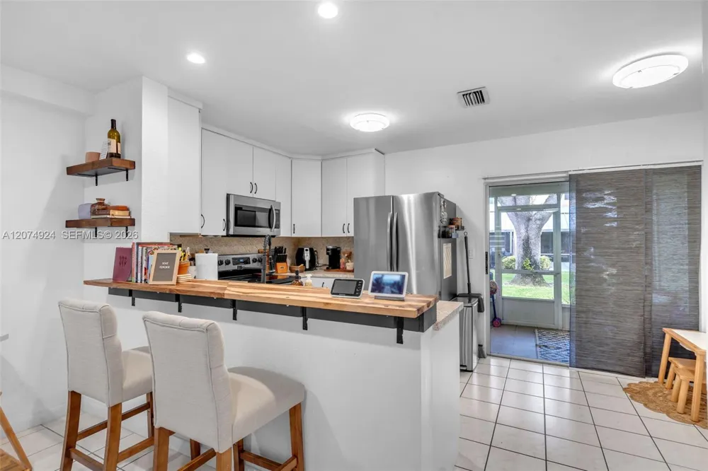 2916 Dorchester Ln Cooper City, FL 33026