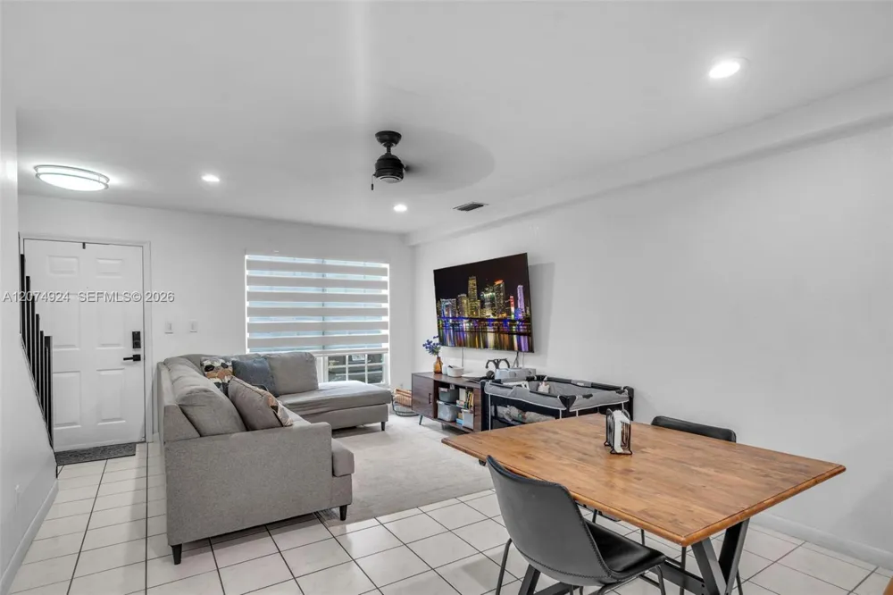 2916 Dorchester Ln Cooper City, FL 33026