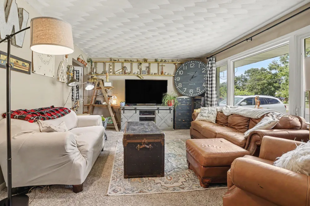 319 W Willard Street Paw Paw, MI 49079