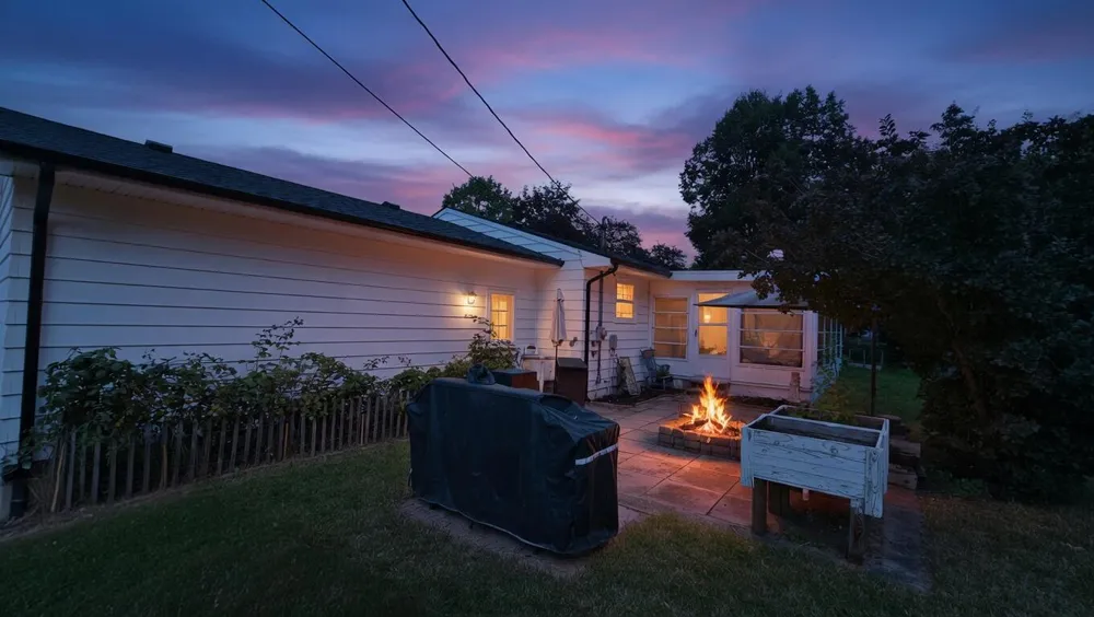 319 W Willard Street Paw Paw, MI 49079
