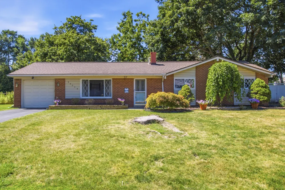24029 Ripple Creek Novi, MI 48375