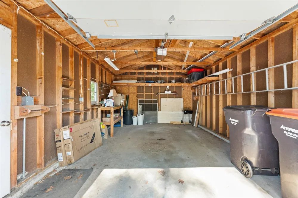 2217 W Lakewood Boulevard Holland, MI 49424