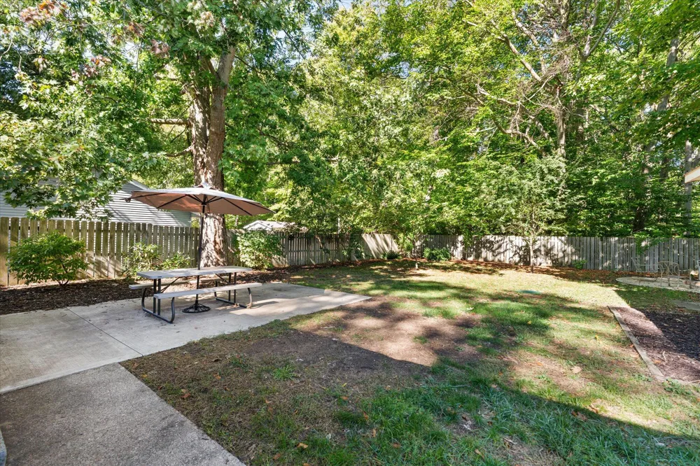 2217 W Lakewood Boulevard Holland, MI 49424