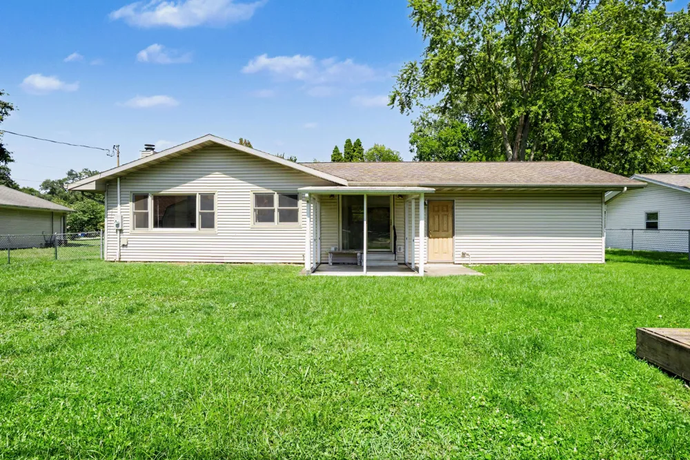 1806 Broadway Street Niles, MI 49120