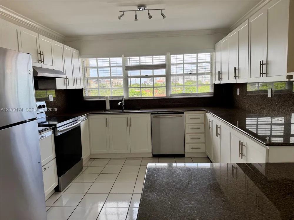 37 Majorca Ave #402 Coral Gables, FL 33134