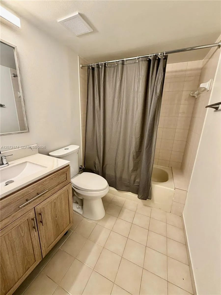 37 Majorca Ave #402 Coral Gables, FL 33134
