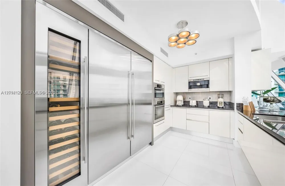 2950 NE 188th St #547 Aventura, FL 33180