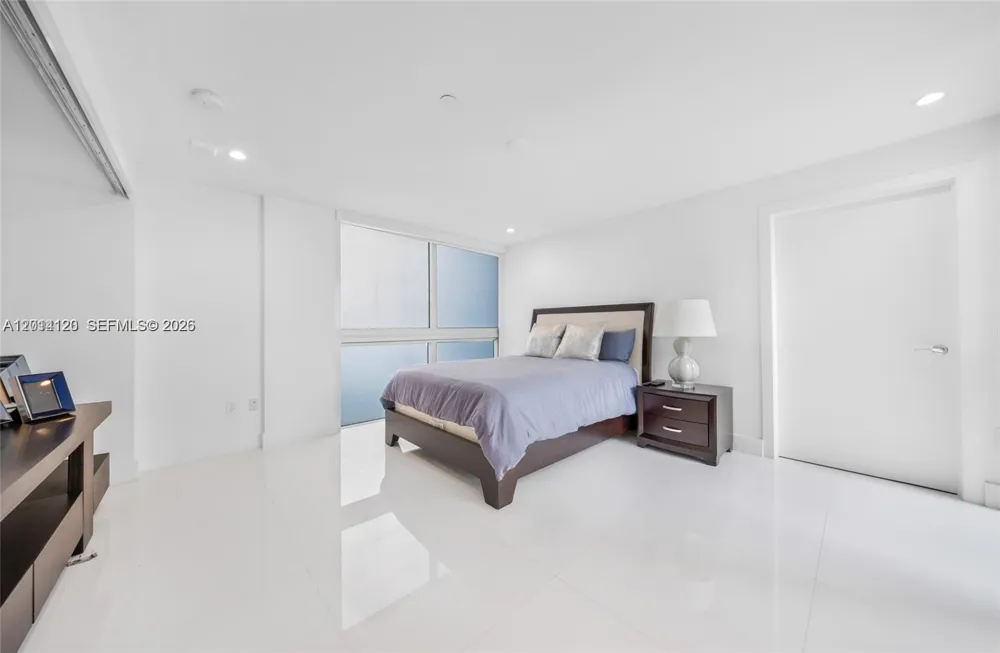 2950 NE 188th St #547 Aventura, FL 33180
