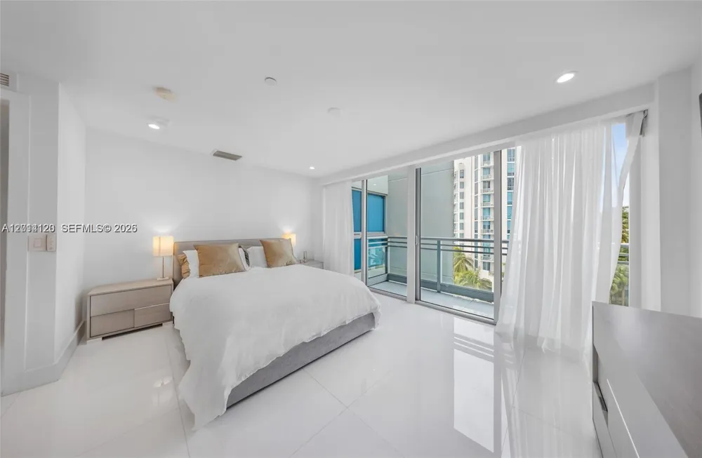 2950 NE 188th St #547 Aventura, FL 33180