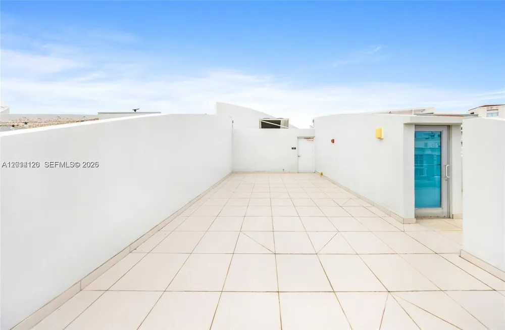 2950 NE 188th St #547 Aventura, FL 33180