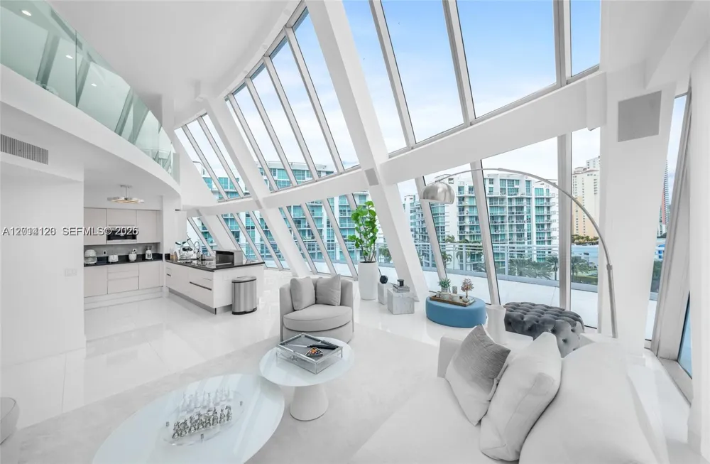 2950 NE 188th St #547 Aventura, FL 33180