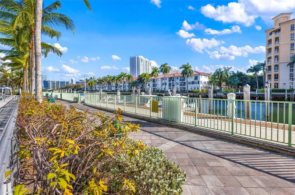 2950 NE 188th St #547 Aventura, FL 33180