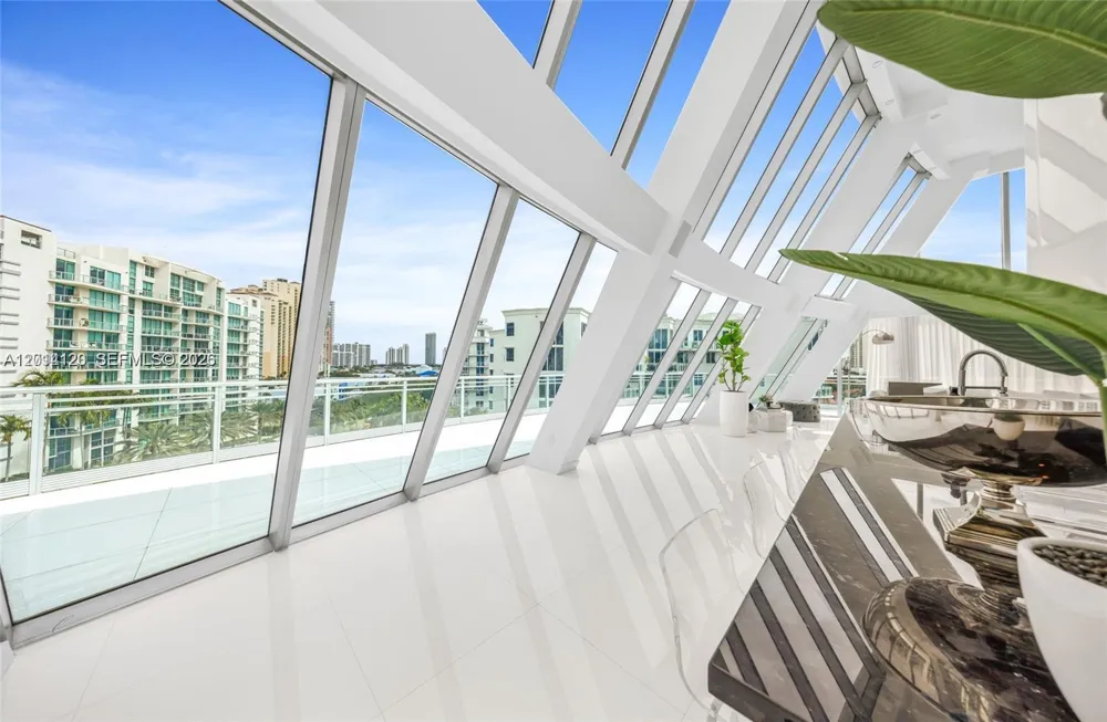 2950 NE 188th St #547 Aventura, FL 33180